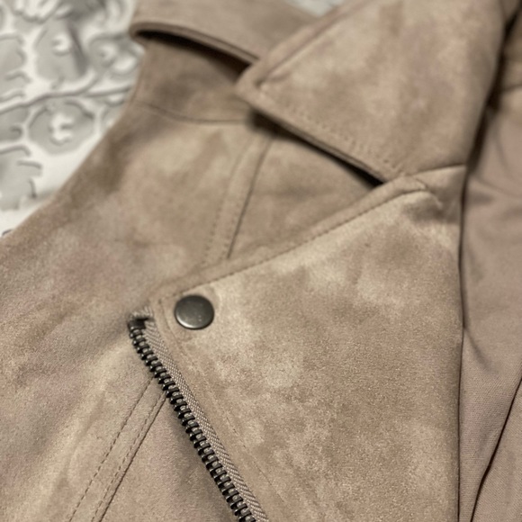 Philosophy Vest - Picture 5 of 8